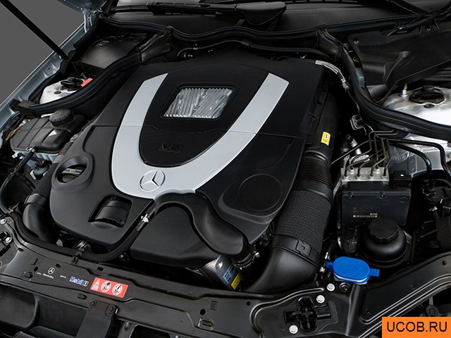 Coupe 2008 года Mercedes-Benz CLK-Class в 3D. Моторный отсек.