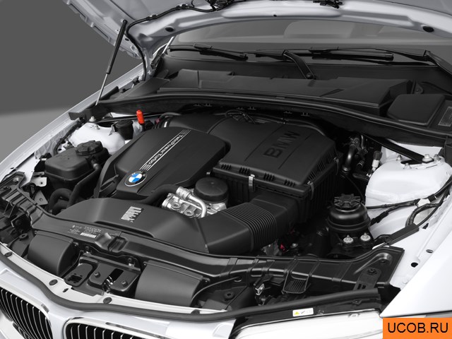 Coupe 2012 года BMW 1-series в 3D. Моторный отсек.